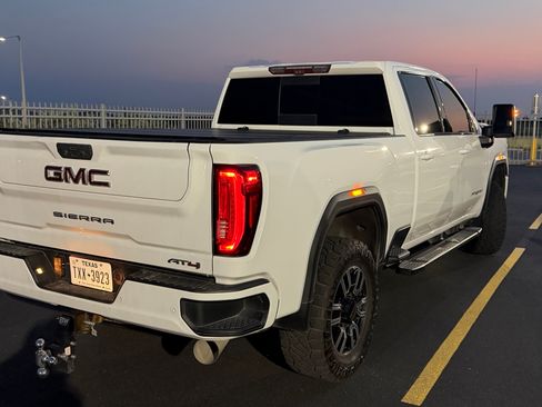 Used 2020 GMC Sierra 2500 AT4 w/ AT4 Premium Package AWD/4WD image 5