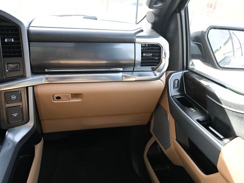 Used 2022 Ford F150 Lariat w/ Equipment Group 501A Mid image 10