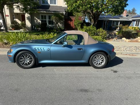 Used 1999 BMW Z3 2.5i image 4