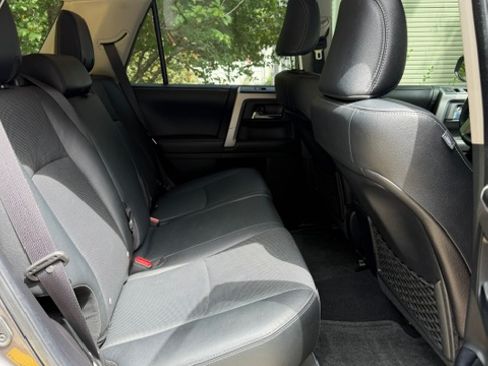 Used 2017 Toyota 4Runner Limited RWD image 4