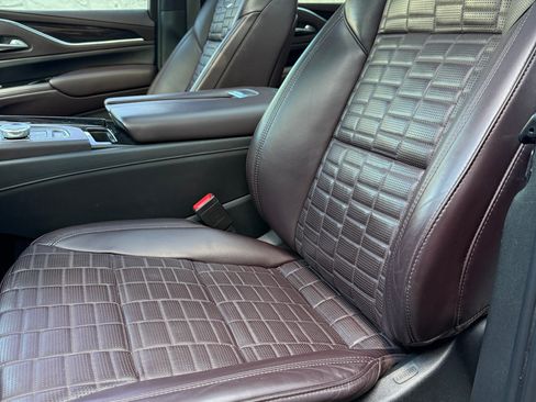 Used 2021 Cadillac Escalade ESV Sport Platinum w/ LPO, ONYX Package image 22