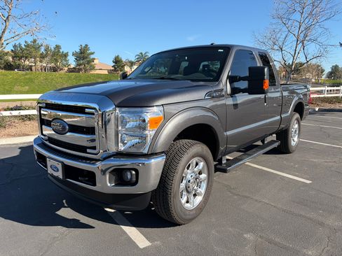 Used 2015 Ford F250 Lariat image 1