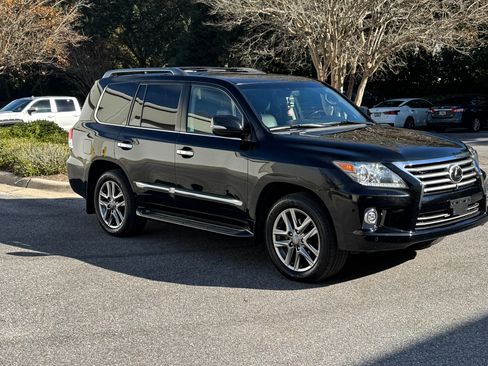 Used 2015 Lexus LX 570 4WD image 1