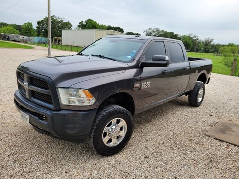 Used 2017 RAM 2500 Tradesman w/ Popular Equipment Group AWD/4WD image 6