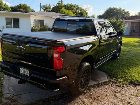 Used 2024 Chevrolet Silverado 1500 High Country w/ Midnight Edition image 6