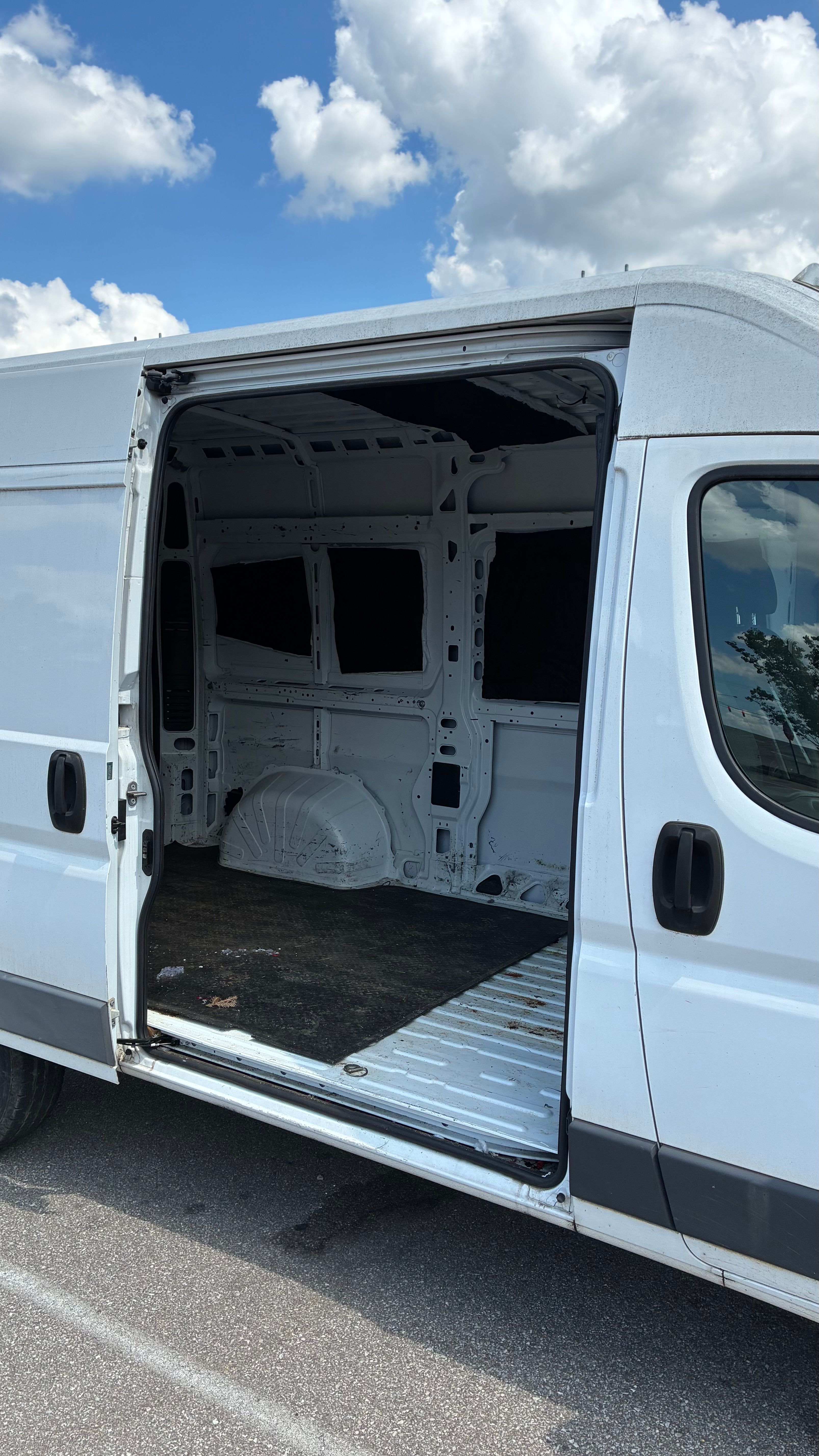 Used 2018 RAM ProMaster 2500 FWD image 5