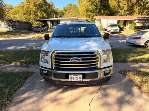 Used 2015 Ford F150 XLT w/ Equipment Group 302A Luxury image 2