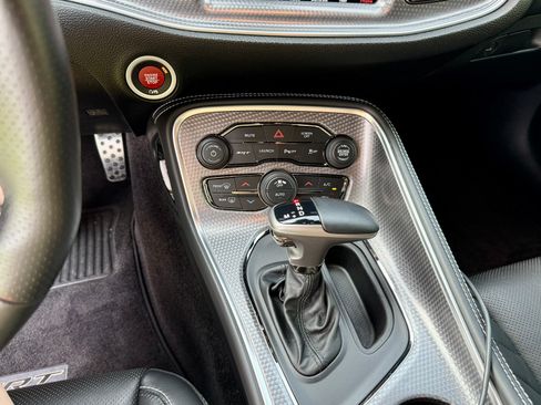 Used 2017 Dodge Challenger SRT Hellcat RWD image 10