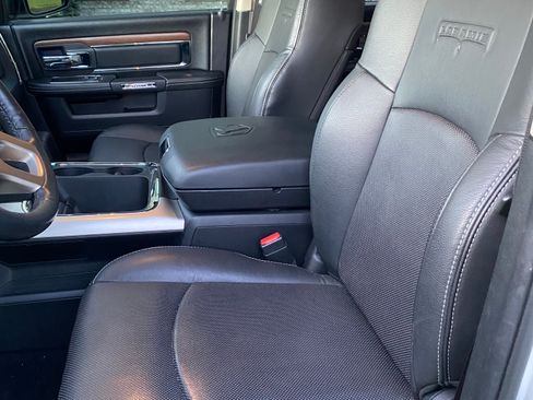 Used 2015 RAM 1500 Laramie w/ Convenience Group AWD/4WD image 15
