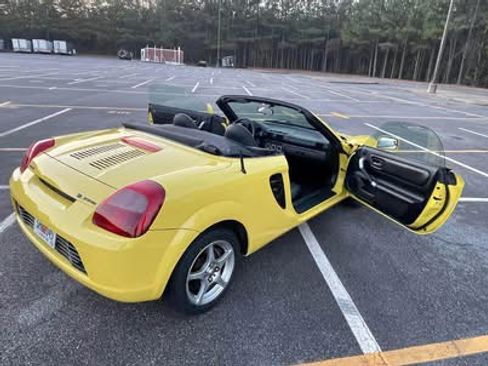 Used 2002 Toyota MR2 RWD image 13