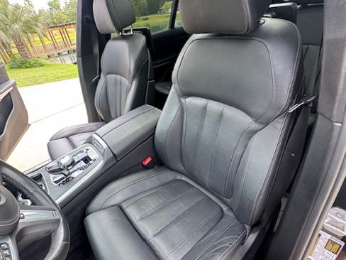 Used 2020 BMW X7 M50i AWD/4WD image 16
