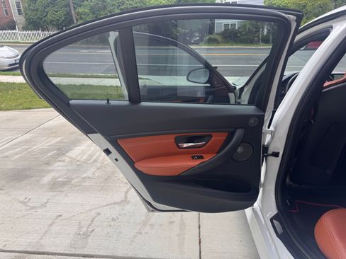 Used 2016 BMW M3 RWD image 13