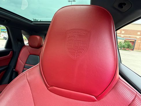 Used 2020 Porsche Cayenne S AWD/4WD image 10