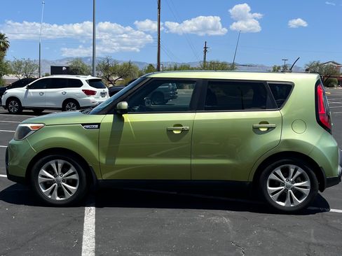 Used 2015 Kia Soul + w/ Primo Package FWD image 8