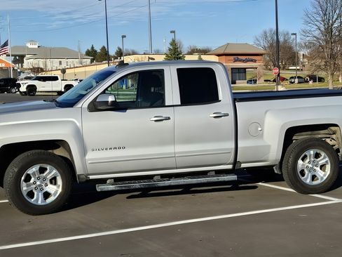 Used 2018 Chevrolet Silverado 1500 LT w/ All Star Edition image 5