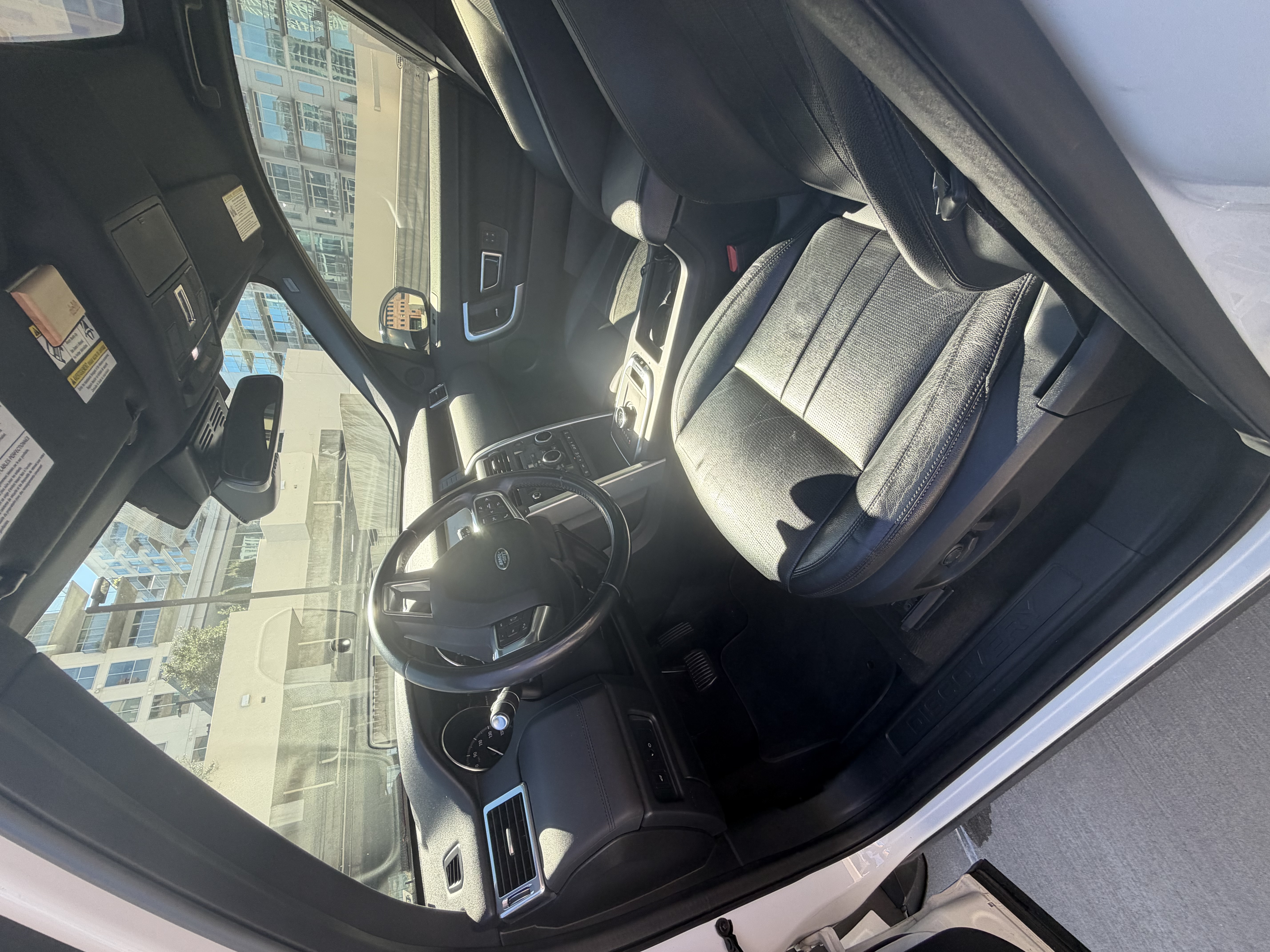 Used 2018 Land Rover Discovery Sport HSE AWD/4WD image 12