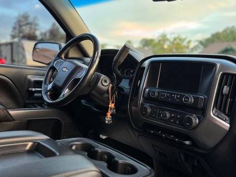 Used 2018 Chevrolet Silverado 1500 LT w/ Texas Edition image 10