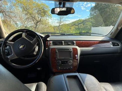 Used 2012 Chevrolet Tahoe LTZ image 12