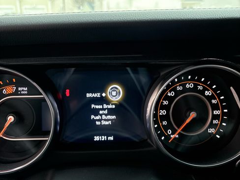 Used 2023 Jeep Wrangler Unlimited Sahara image 11