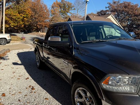 Used 2016 RAM 1500 Laramie w/ Convenience Group image 14