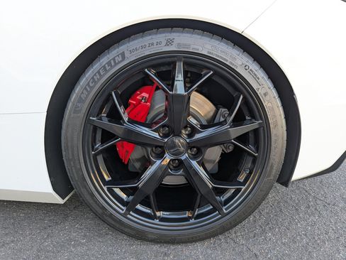 Used 2022 Chevrolet Corvette Stingray Premium Conv w/ Z51 Performance Package image 19