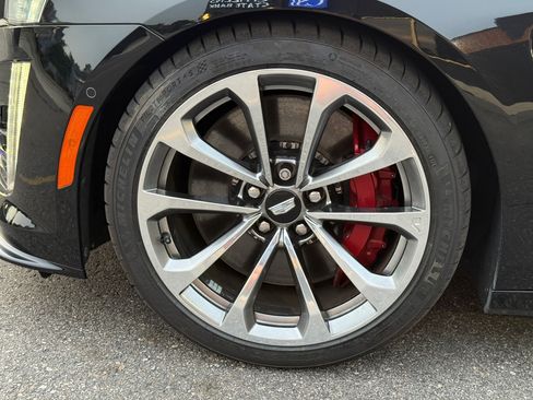 Used 2016 Cadillac CTS V w/ Luxury Package RWD image 9