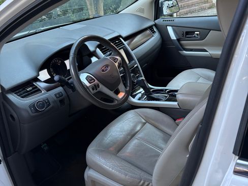 Used 2014 Ford Edge Limited w/ Driver Entry Package FWD image 9