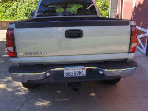 Used 2006 Chevrolet Silverado 2500 LT w/ Heavy-Duty Power Package image 5