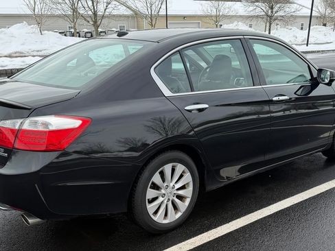 Used 2014 Honda Accord Touring image 13