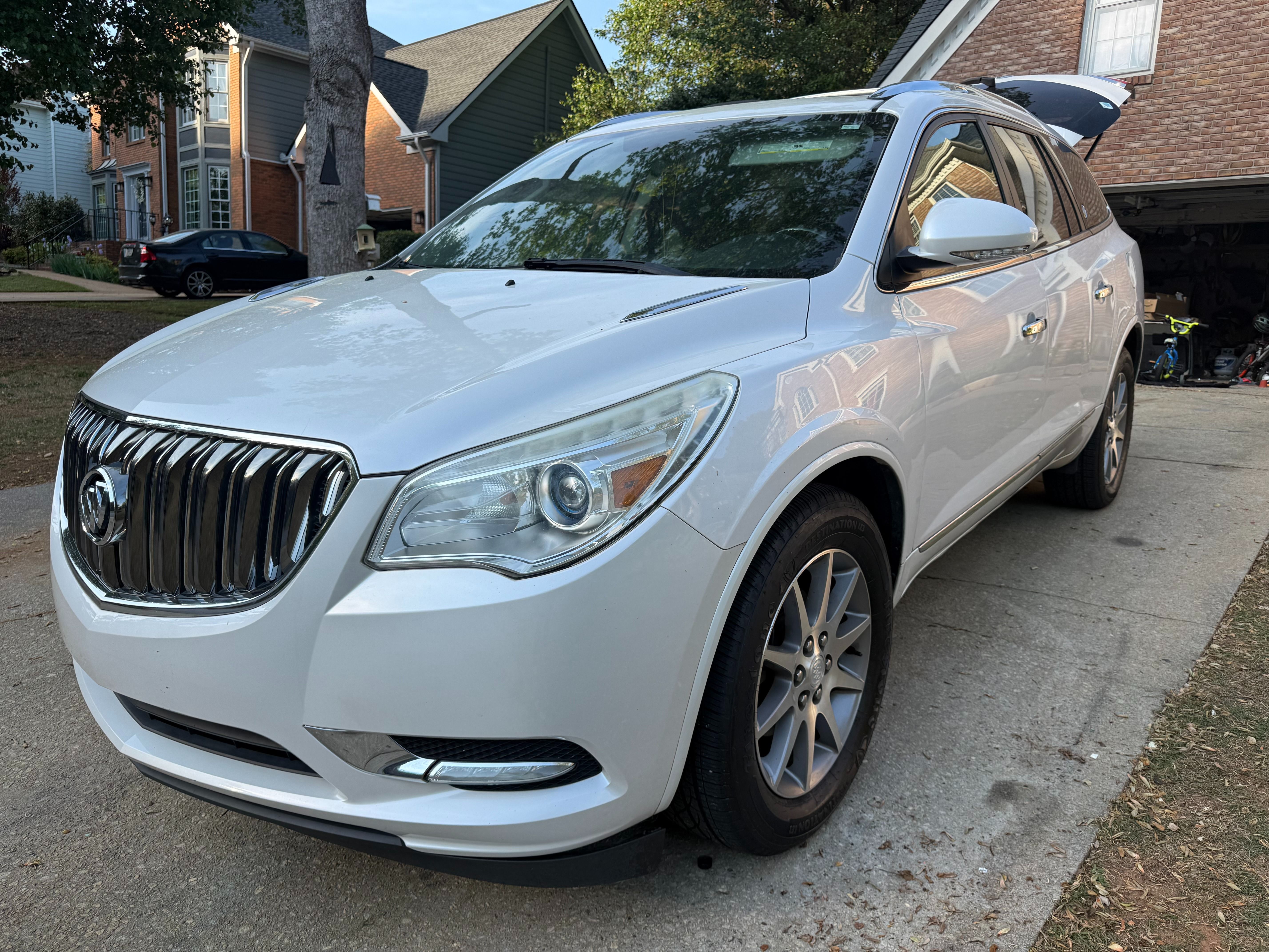Used 2016 Buick Enclave Leather w/ Trailering Package, 4500 LBS. AWD/4WD image 1