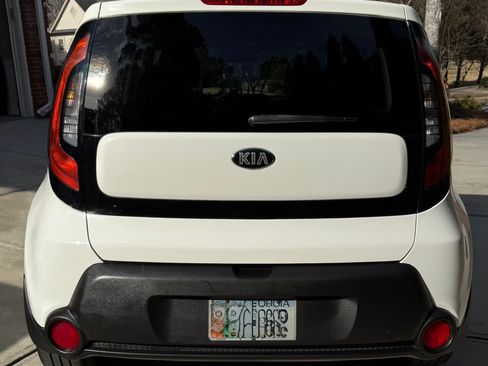 Used 2015 Kia Soul EV image 4