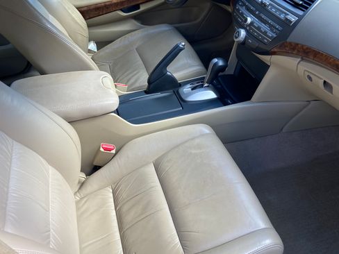 Used 2009 Honda Accord EX-L image 6