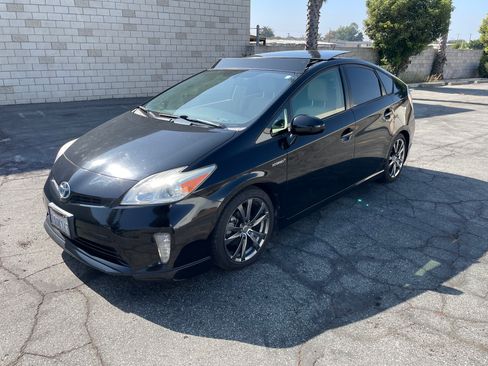 Used 2013 Toyota Prius Four image 8