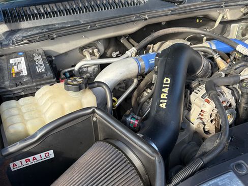 Used 2004 Chevrolet Silverado 2500 LT w/ Skid Plate Package image 8