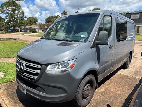 Used 2021 Mercedes-Benz Sprinter 2500 image 6