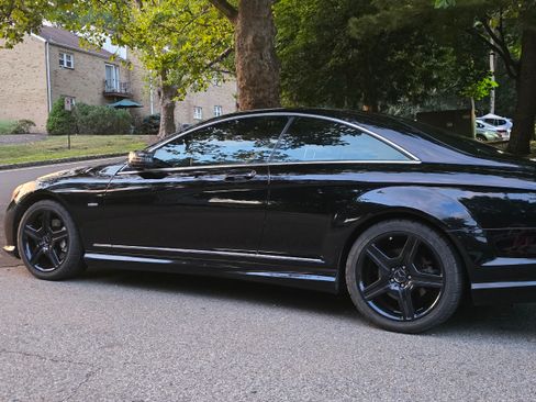 Used 2012 Mercedes-Benz CL 550 4MATIC image 2