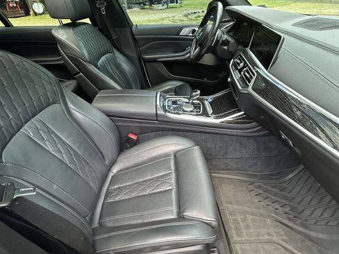 Used 2020 BMW X7 xDrive40i w/ M Sport Package AWD/4WD image 10