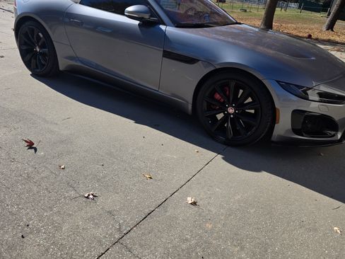 Used 2022 Jaguar F-TYPE R image 13