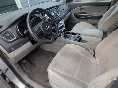 Used 2016 Kia Sedona LX w/ Option Group 020 image 18