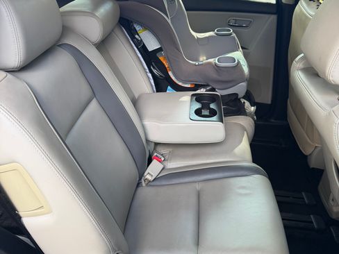 Used 2011 MAZDA CX-9 Touring FWD image 16