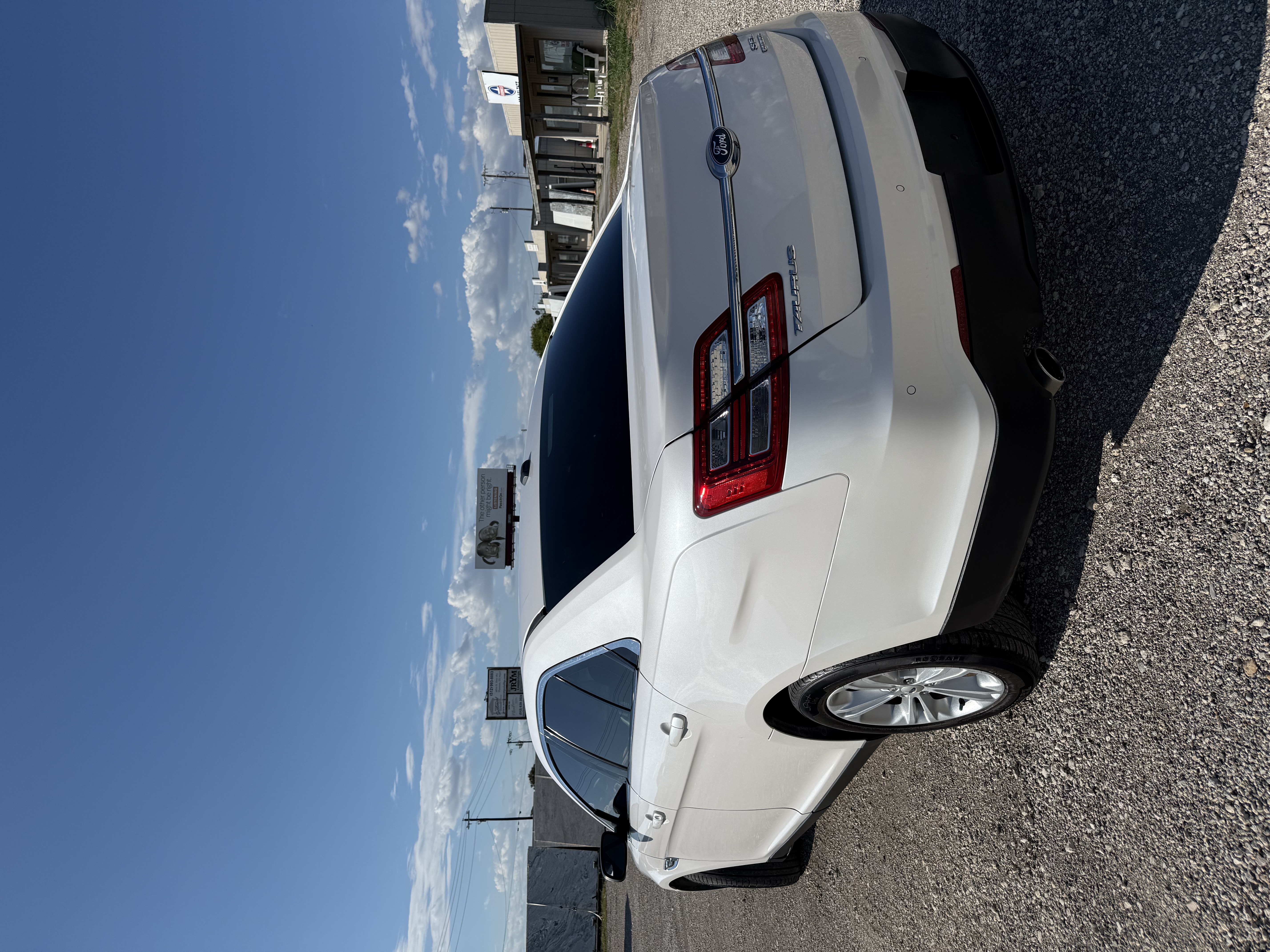 Used 2019 Ford Taurus SEL w/ Equipment Group 201A FWD image 4