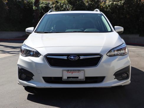 Used 2017 Subaru Impreza 2.0i Premium image 10