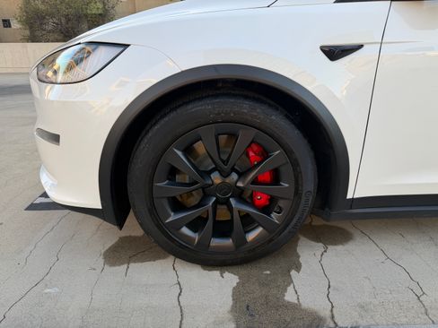 Used 2023 Tesla Model X Plaid AWD/4WD image 10