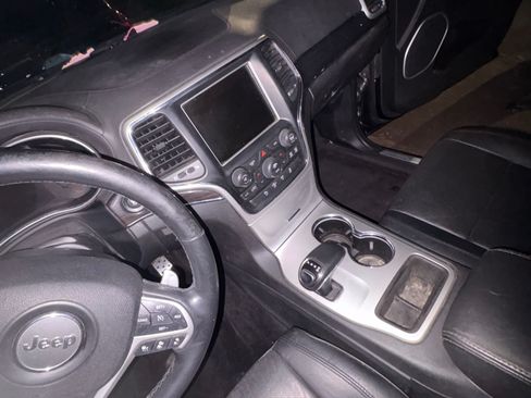 Used 2015 Jeep Grand Cherokee High Altitude RWD image 11