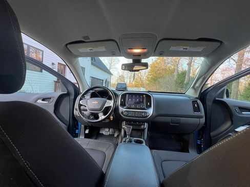 Used 2021 Chevrolet Colorado LT image 14