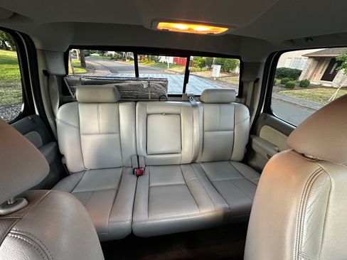 Used 2013 Chevrolet Silverado 1500 LTZ w/ LTZ White Diamond Edition AWD/4WD image 17