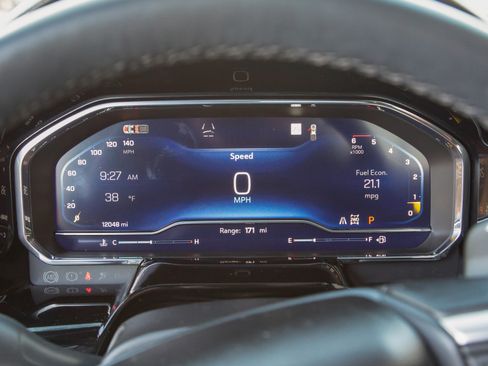 Used 2025 Chevrolet Silverado 1500 LT Trail Boss w/ Convenience Package II image 8