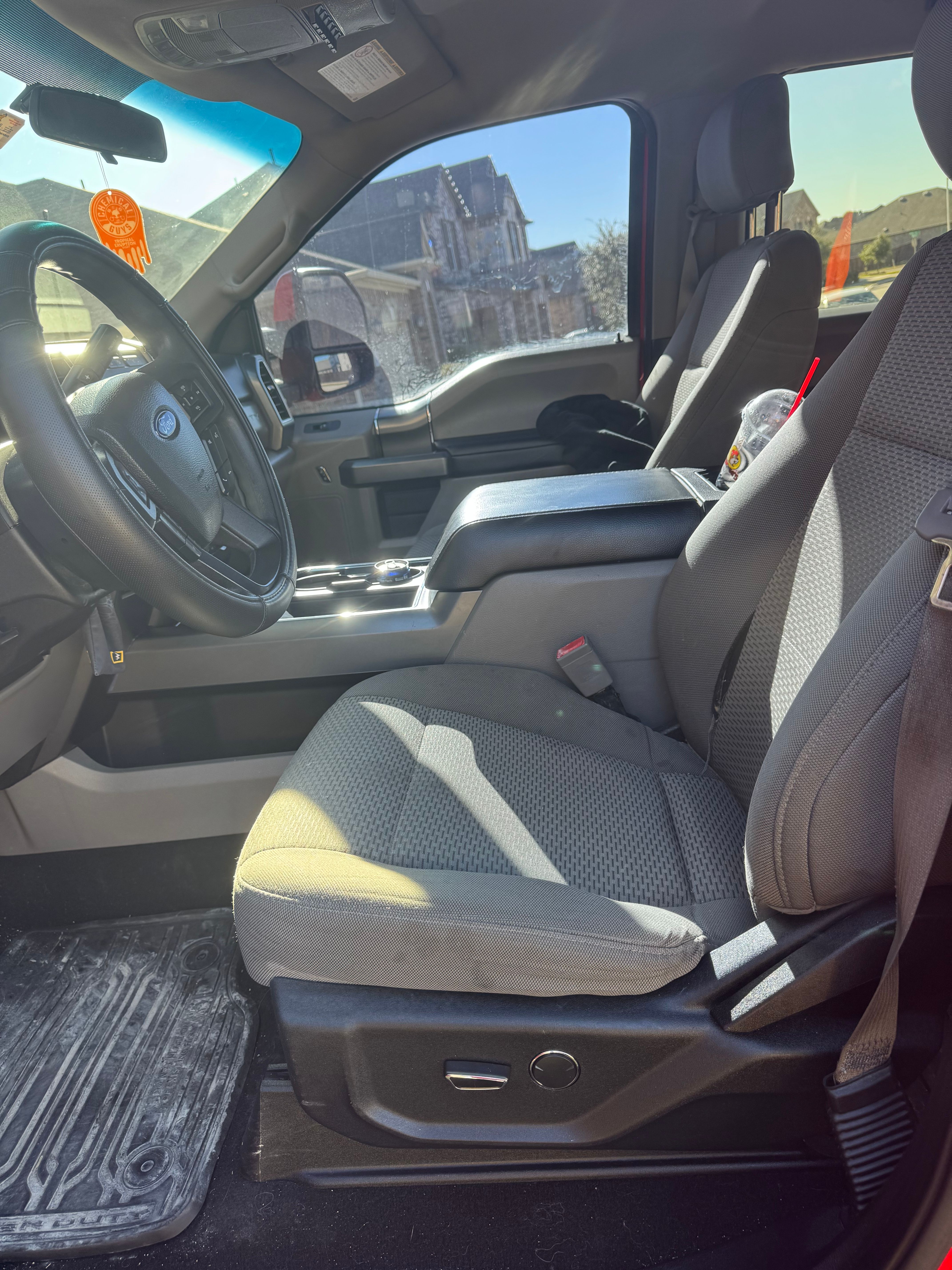 Used 2019 Ford F250 XLT w/ XLT Premium Package AWD/4WD image 9