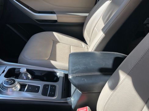Used 2020 Ford Explorer Limited w/ Hybrid Equipment Group 310A RWD image 18