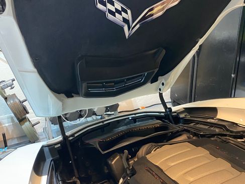 Used 2016 Chevrolet Corvette Stingray Coupe w/ 2LT Preferred Equipment Group image 11